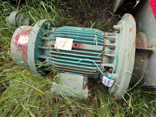 Image 3 of 3 - Mooring winch