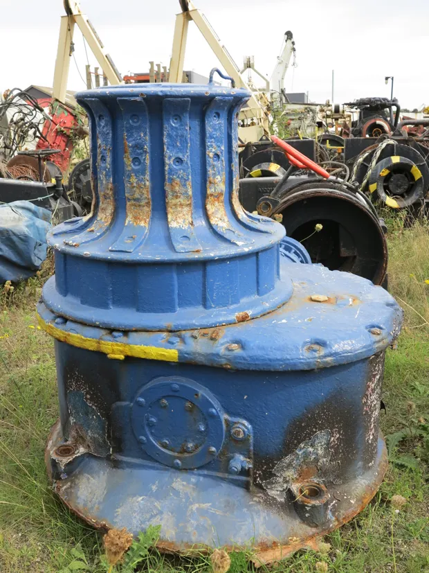 Image 2 of 3 - Capstan
