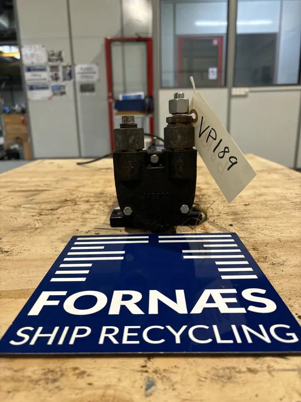 Image 3 of 9 - Jabsco - VR050