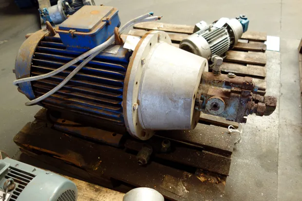 Image 3 of 8 - HP808