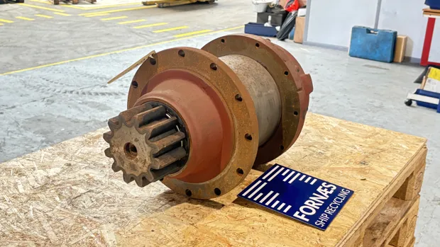 Image 7 of 9 - David Brown - 690108663