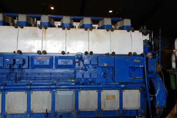 Image 2 of 4 - Alpha - 8L 23/30