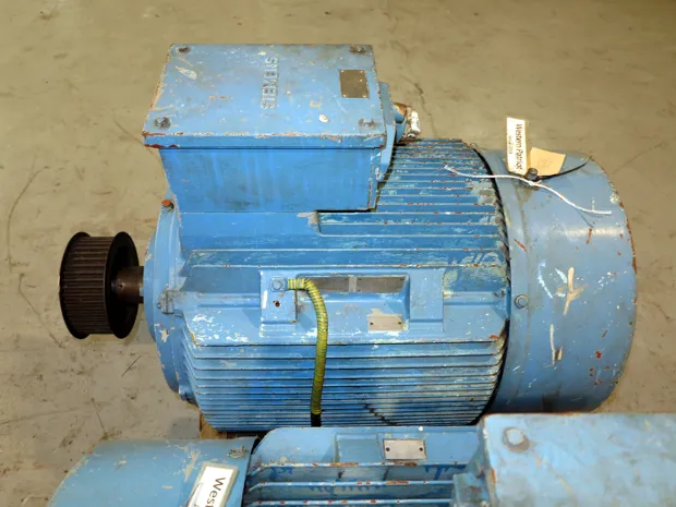 Image 3 of 5 - Siemens - 1LA6 283-4SA80Z 280M