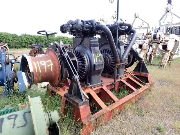 Image 5 of 7 - Anchor winch double