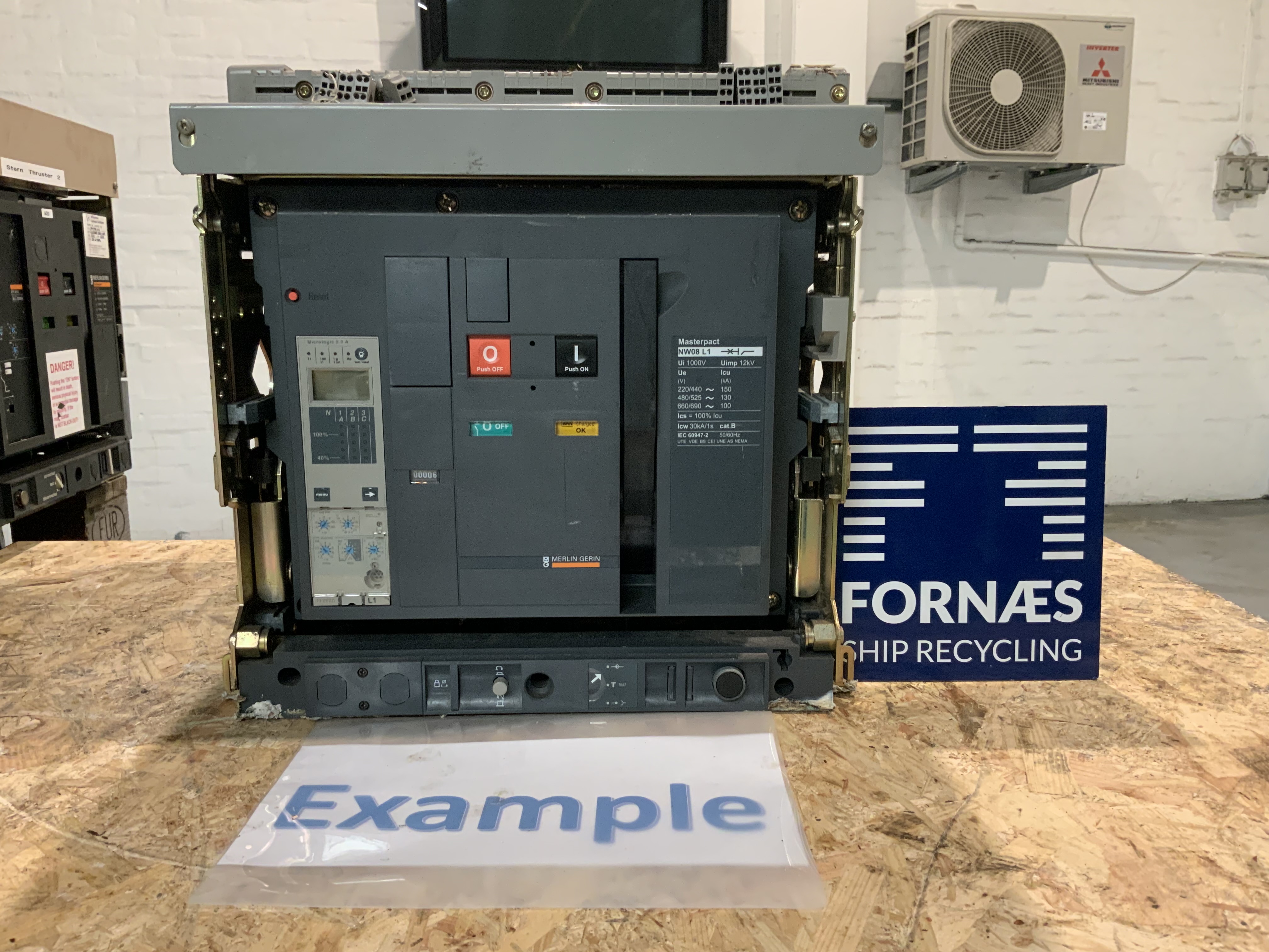 Merlin Gerin - NW08 L1