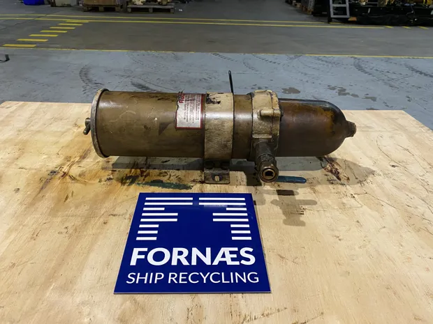 Image 6 of 8 - Racor - 1000 FG