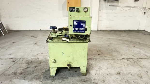 Image 2 of 10 - HS327