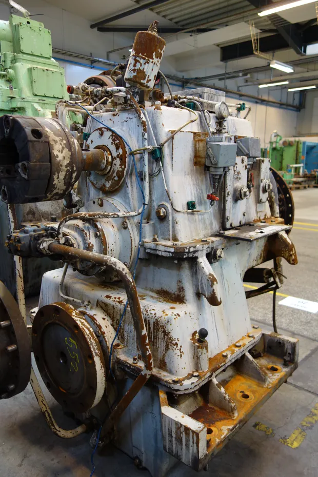 Image 1 of 4 - Reintjes - VAL 1040