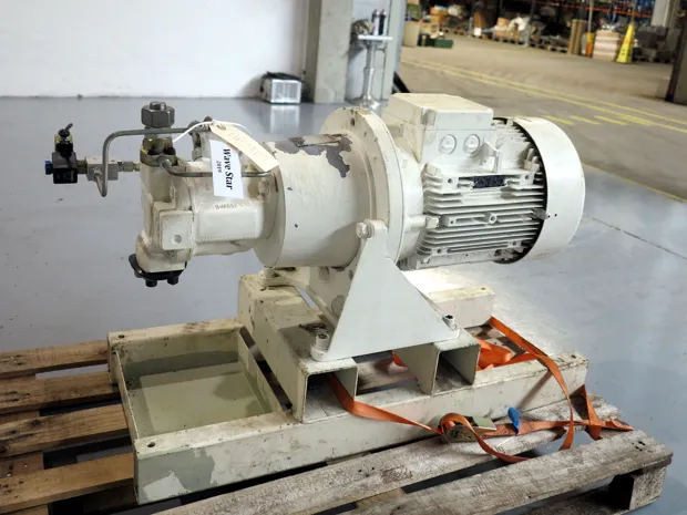 Image 1 of 6 - HP913
