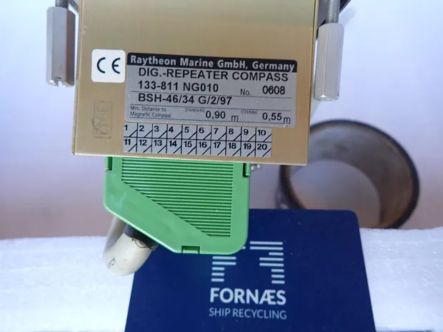 Image 2 of 3 - Anschütz - Digital Repeater Compass