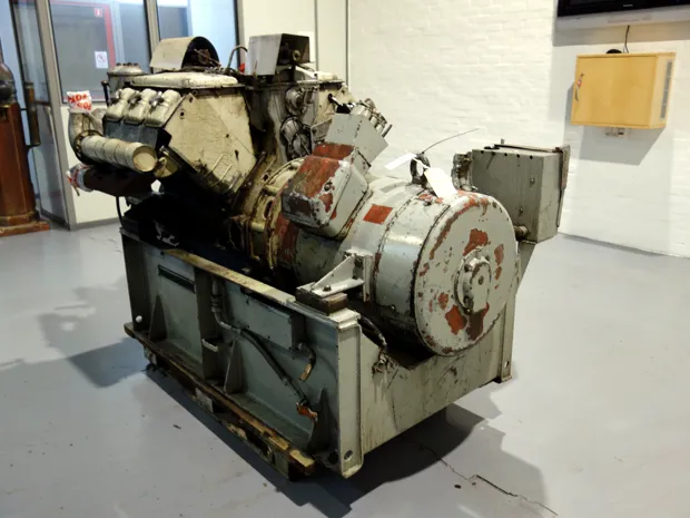 Image 3 of 6 - Deutz