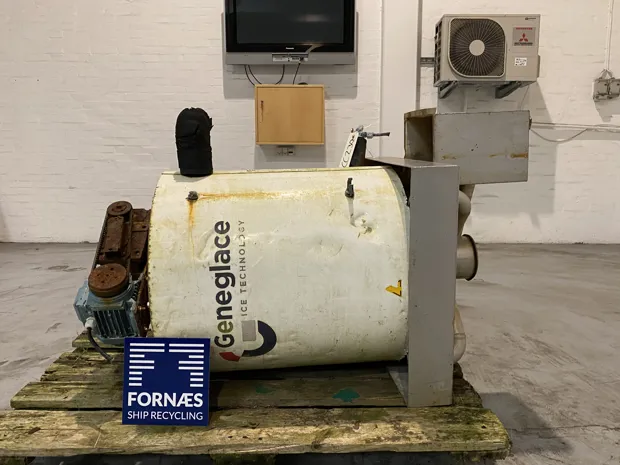 Image 1 of 6 - GENEGLACE - F100m Icemachine/ iceflake for Fresh water