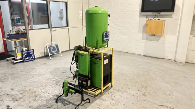 Image 5 of 9 - Gardner denver - ESR5/8