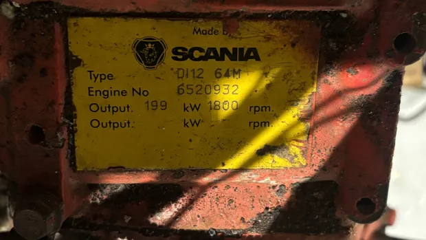 Image 9 of 9 - Scania  - DI12 64M