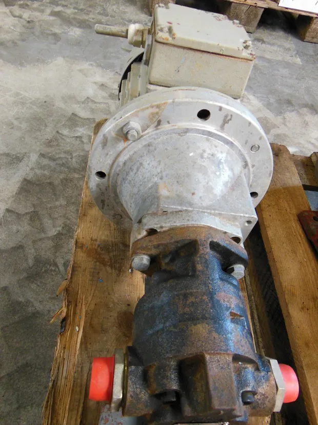 Image 2 of 4 - HP138