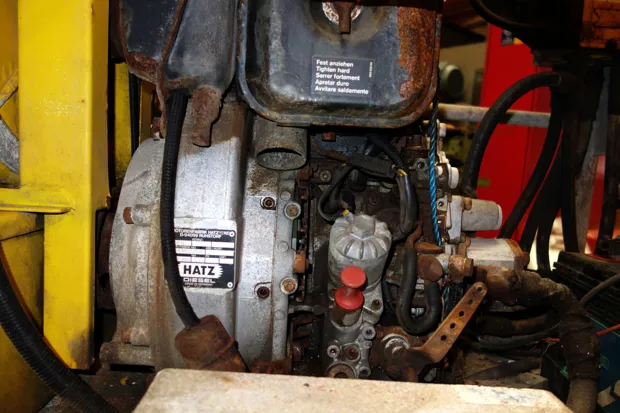 Image 4 of 7 - Hatz - 1D81Z