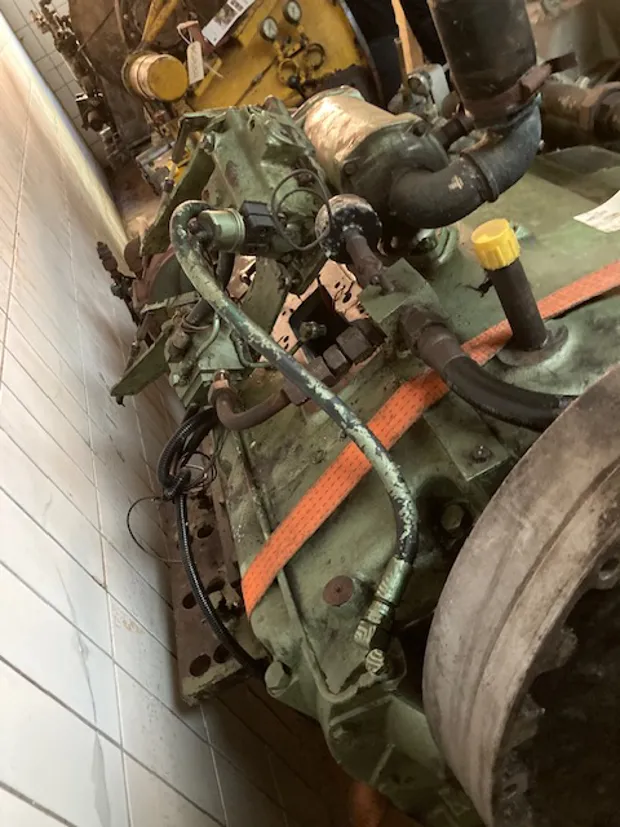 Image 6 of 8 - Guascor - RV 300