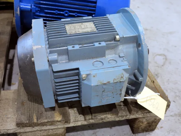 Image 1 of 2 - ABB - M2AA 100 LA-4