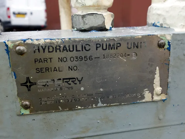 Image 3 of 4 - HS212