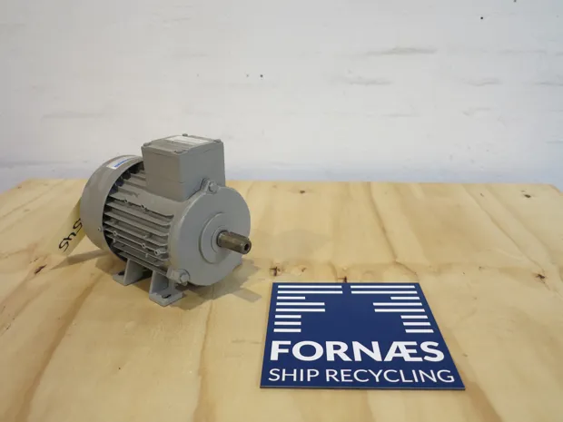 Image 2 of 3 - Siemens - 1LA 7083-4AA10