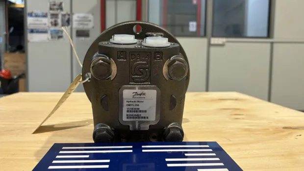 Image 6 of 6 - Danfoss  - OMTS 250