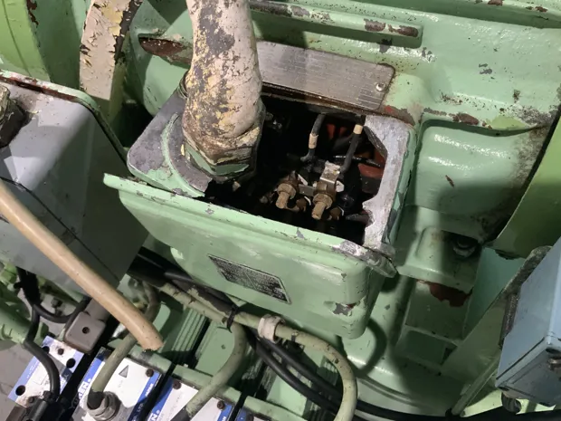 Image 5 of 9 - HS330