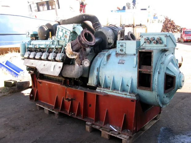 Image 1 of 3 - Deutz