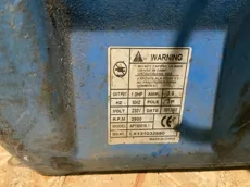 D818