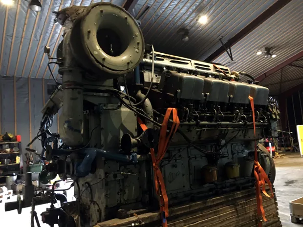 Image 5 of 6 - Polar - F28V-D825