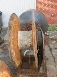 Trawl winch