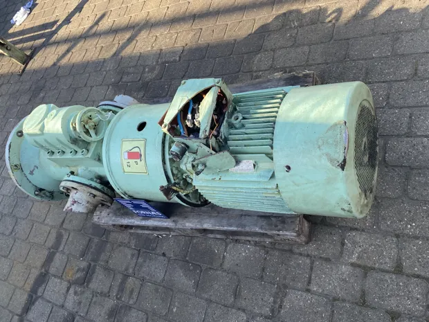 Image 4 of 6 - Leistritz - L3MG-100/172