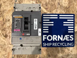 Merlin Gerin - Compact