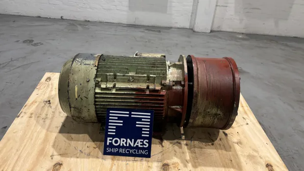 Image 2 of 8 - AEG - AM160LZA4