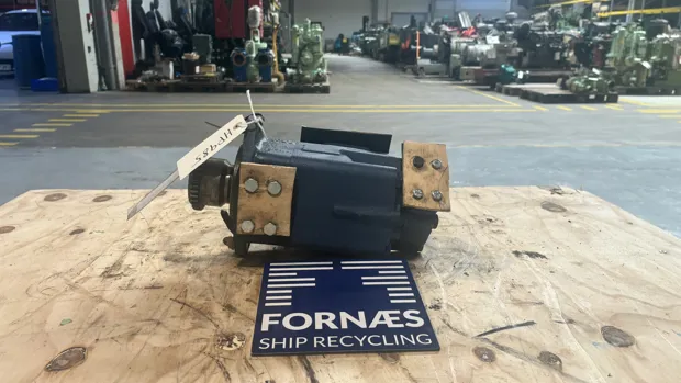 Image 3 of 11 - HP985