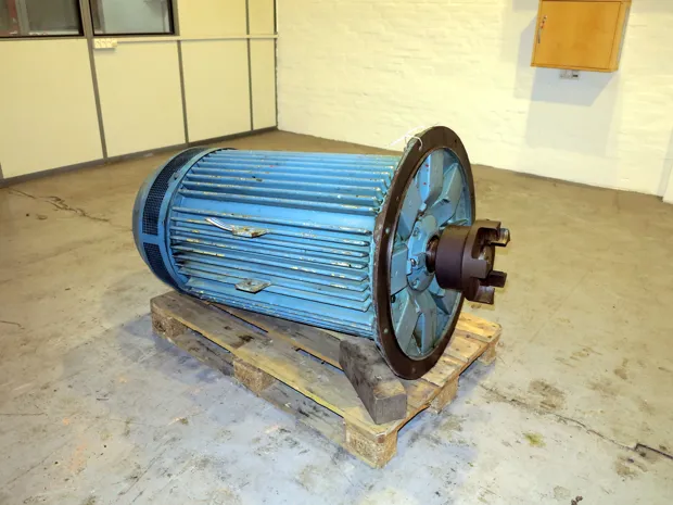 Image 3 of 4 - ABB - M2FA 315LA 4 V1