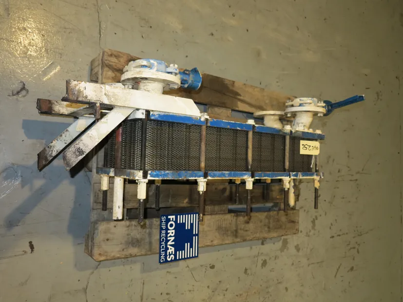 Image 3 of 6 - APV - H17