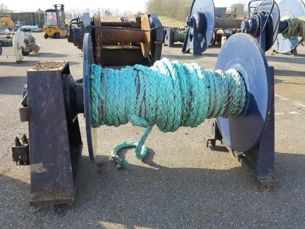 Image 4 of 7 - Tackle winch