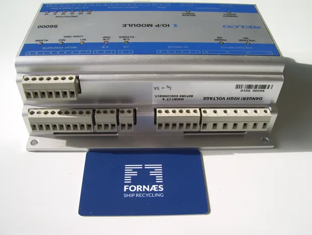 Image 2 of 4 - SELCO S6000 - S6000.0010