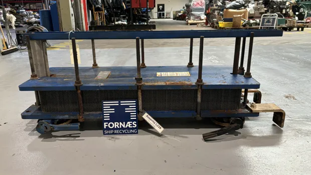 Image 2 of 10 - APV - N35