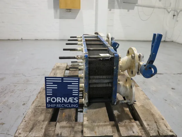 Image 4 of 6 - APV - H17