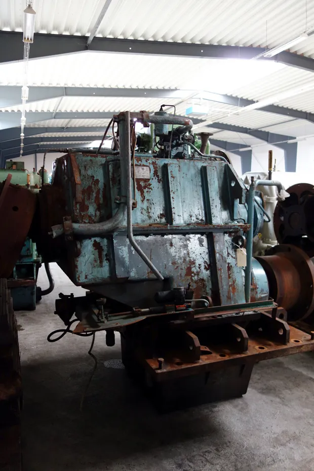 Image 2 of 6 - Reintjes - VAL 2742