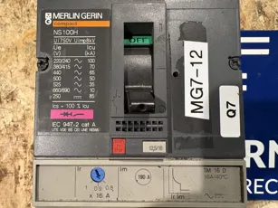 Merlin Gerin - Compact