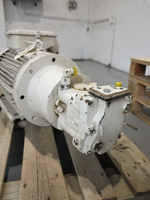 Image 3 of 6 - HP942