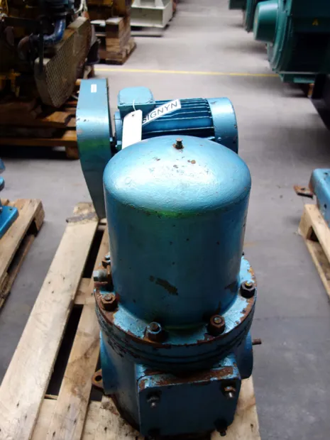 Image 1 of 5 - Iron Pump - BC-T 6A