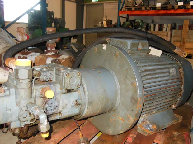 Image 4 of 5 - HP331