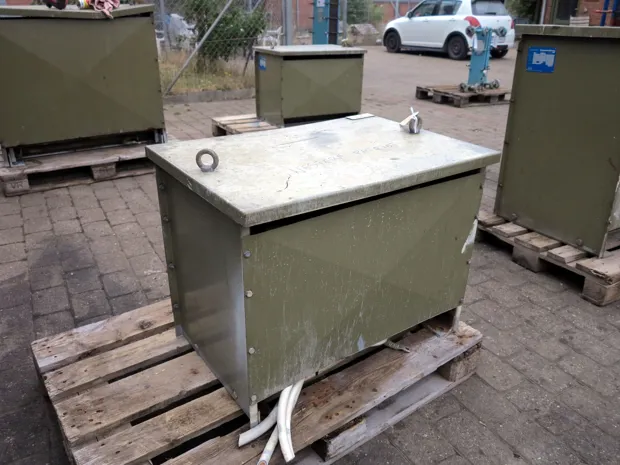 Image 2 of 3 - Møre Trafo - LTB 4230 K