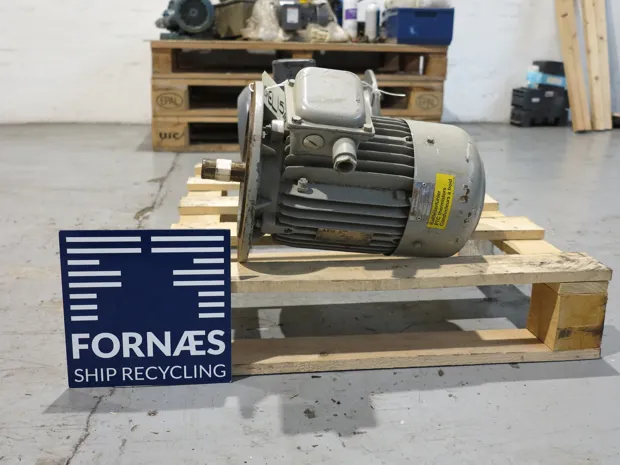 Image 1 of 3 - AEG - AM 100L I4