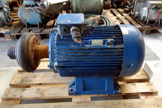 Image 1 of 3 - Bevi - A4250M-4