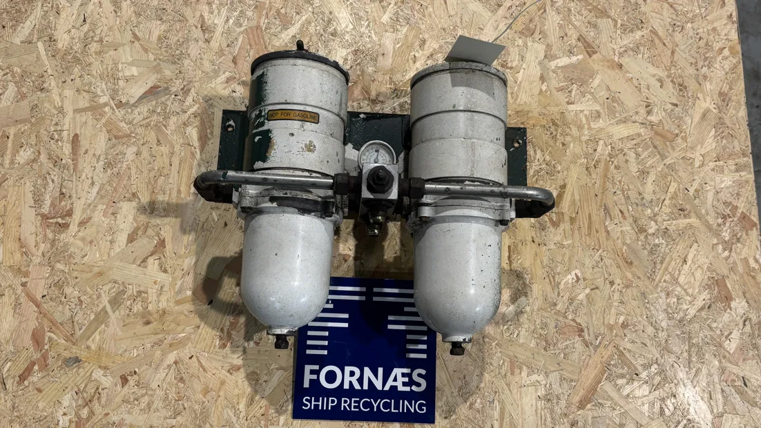 Image 1 of 7 - Parker racor - 75900MAX