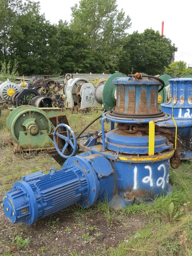 Image 1 of 4 - Capstan